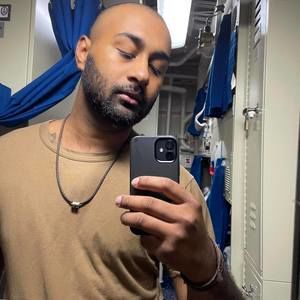 Meet your Posher, Devindra